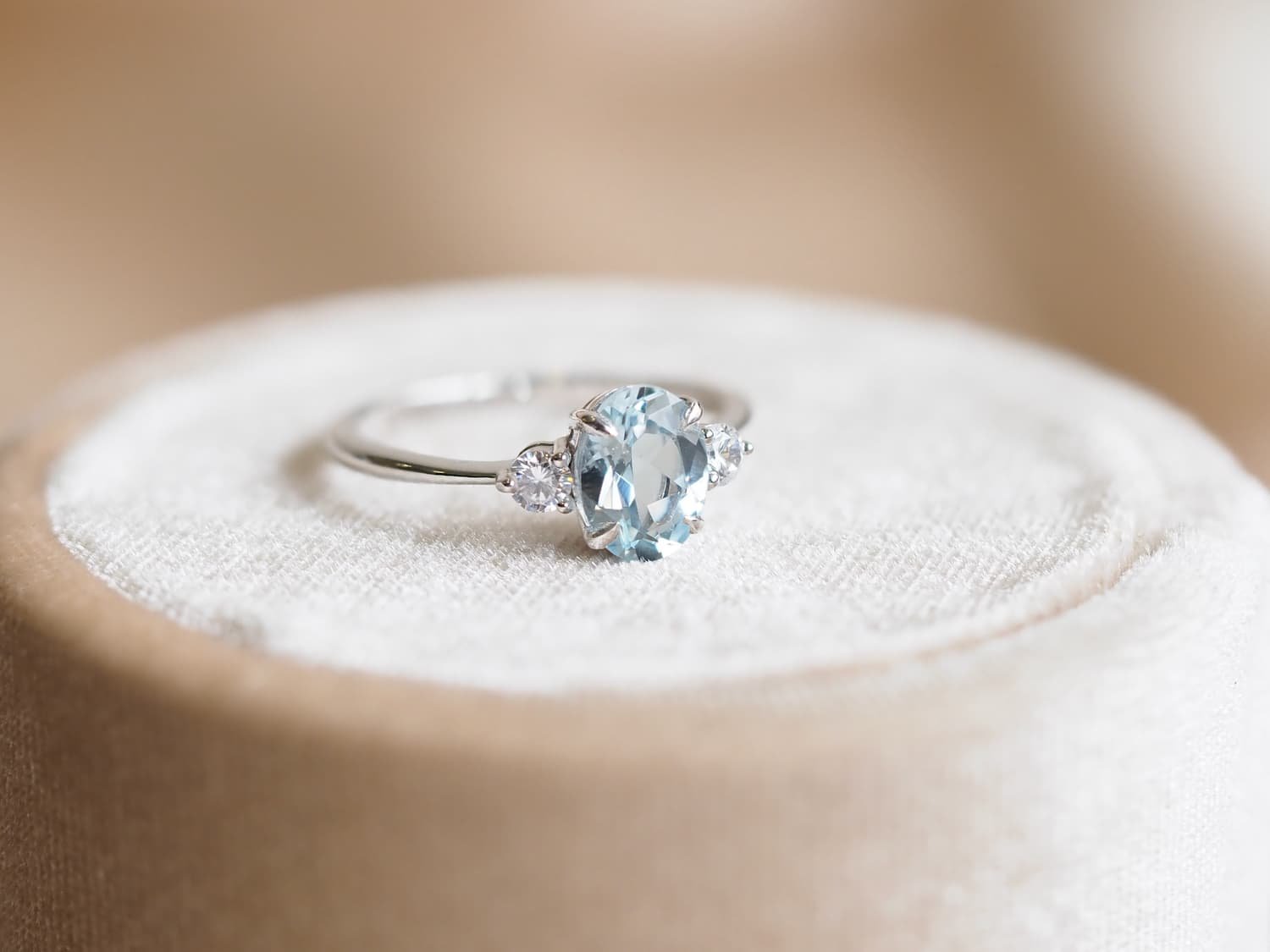 10k White Gold 1.75 Carat Oval Cut Aquamarine Engagement Rings With Twisted  Wedding Band Diamonds Halo Design - Walmart.com
