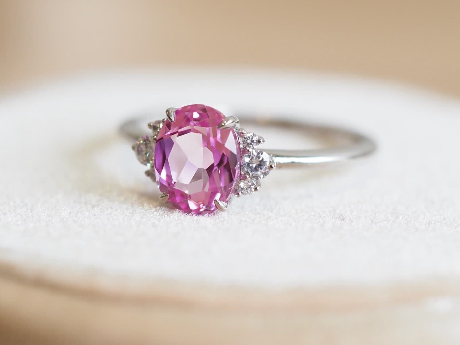 Intense and vivid colours of a Pink Sapphire Ring